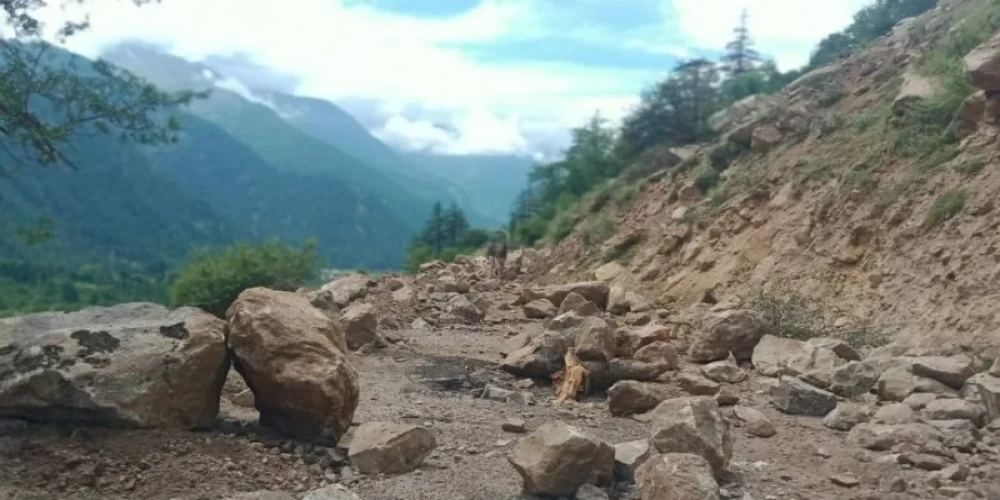 NHAI steps in to reconnect Manali after floods wash away highway stretches