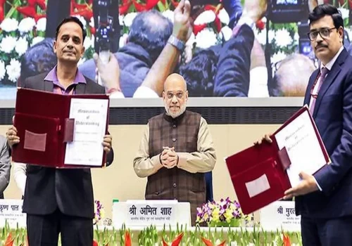 AAI brings cooperative cabs to airports, signs MoU with Bharat Taxi