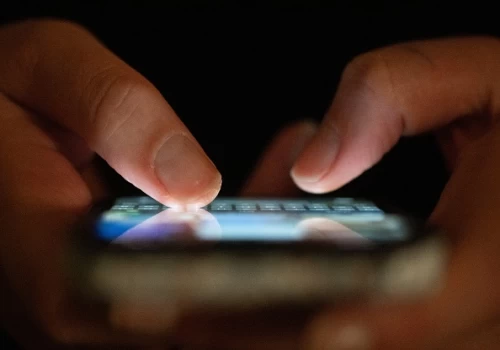 Economic Survey flags India’s scroll crisis as youth screen addiction grows